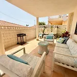 Azul Villa